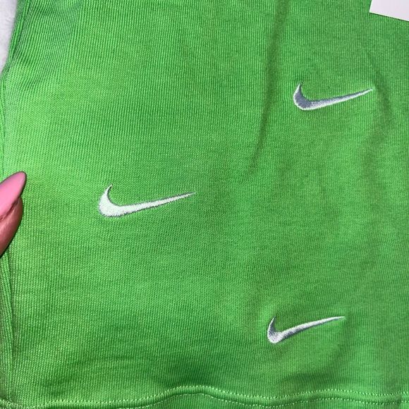 NWT nike green short sleeve - Picture 4 of 5